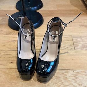 Fashion Nova Black Platform Heels